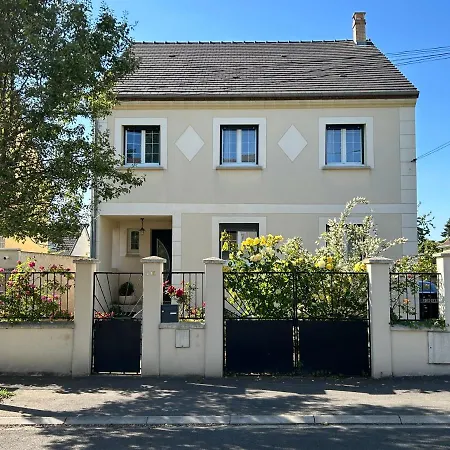 House With Terrace Pres De L'aeroport Roissycdg - Tour Eiffel - Champs Elysee - Paris - Aeroville Centre Commercial - Parc Asterix - Disneyland Paris - De Sable - Chateaux De Chantilly Et Ecouen - Parc Des Expositions Villepinte - Le Bourget Apartamento